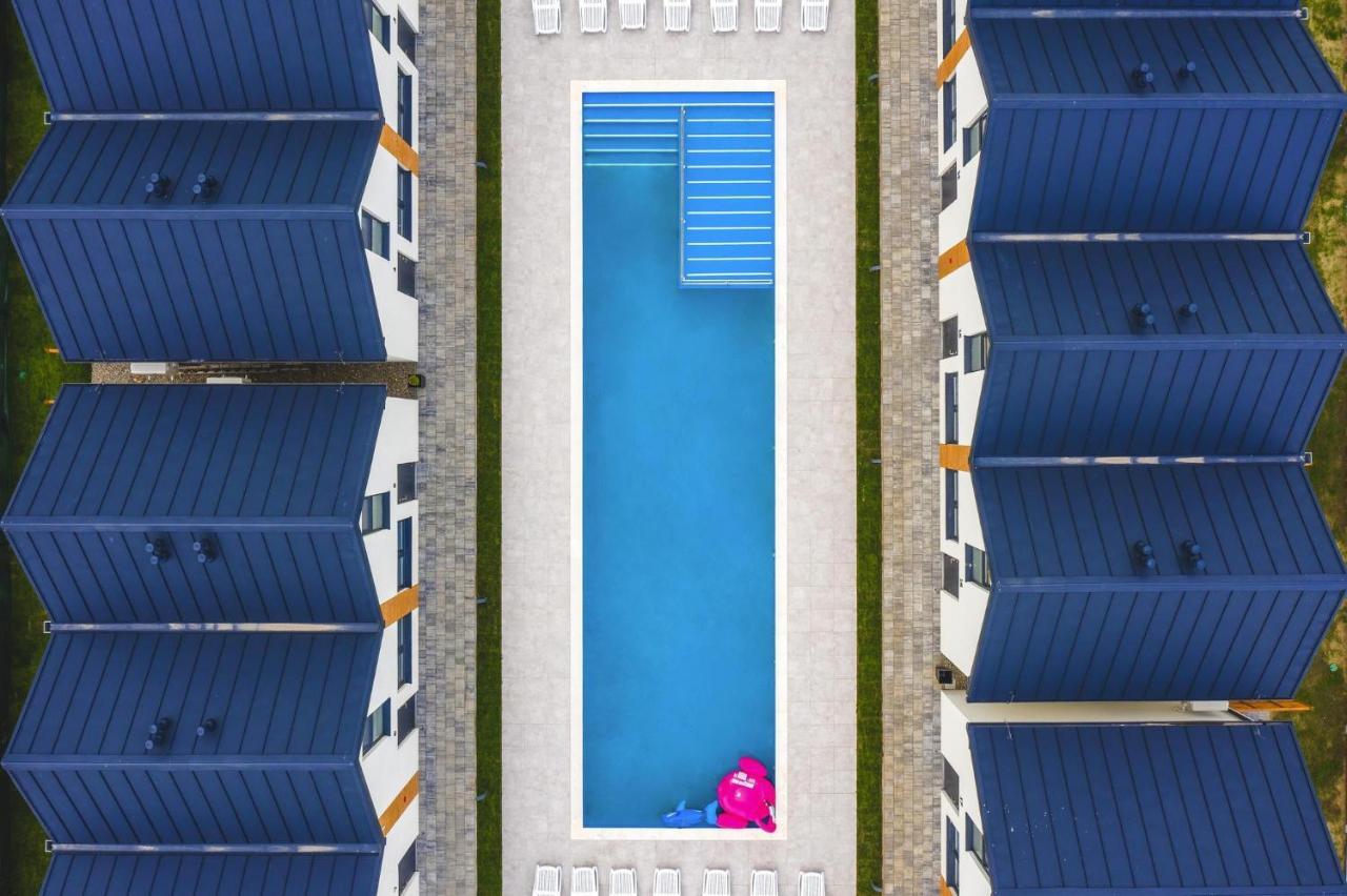 Holiday Complex With Pool, レバル エクステリア 写真